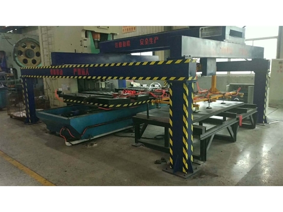 桁架機(jī)器人|激光上料機(jī)